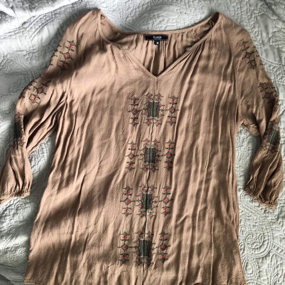 Quarter sleeve top for women